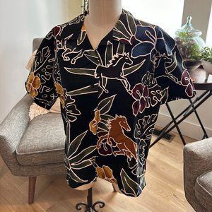 MULTI COLOR WESTERN HAWAIIAN ROPER SIZE MEDIUM WOMENS SHORT SLEEVE BUTTON FRONT